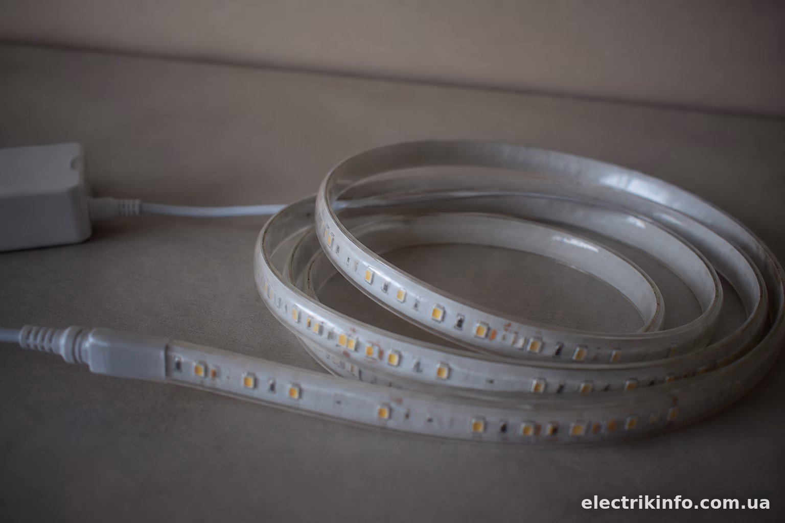 Чому LED-стрічка тьмяно світить